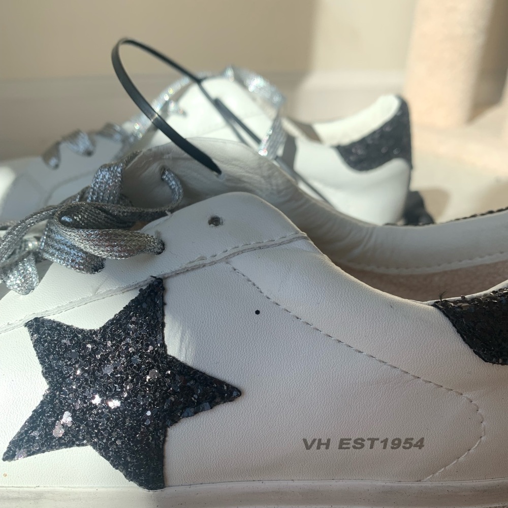 NWT • Vintage Havana • Size 11 • Low-top Lucy Star Black Glitter Sneaker